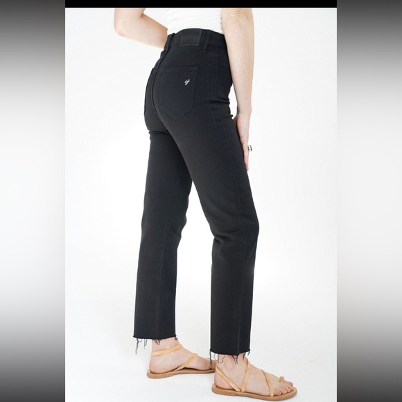 NWT Carly Jean Los Angeles Chrissy Classic Straight Leg Jeans - Picture 2 of 9